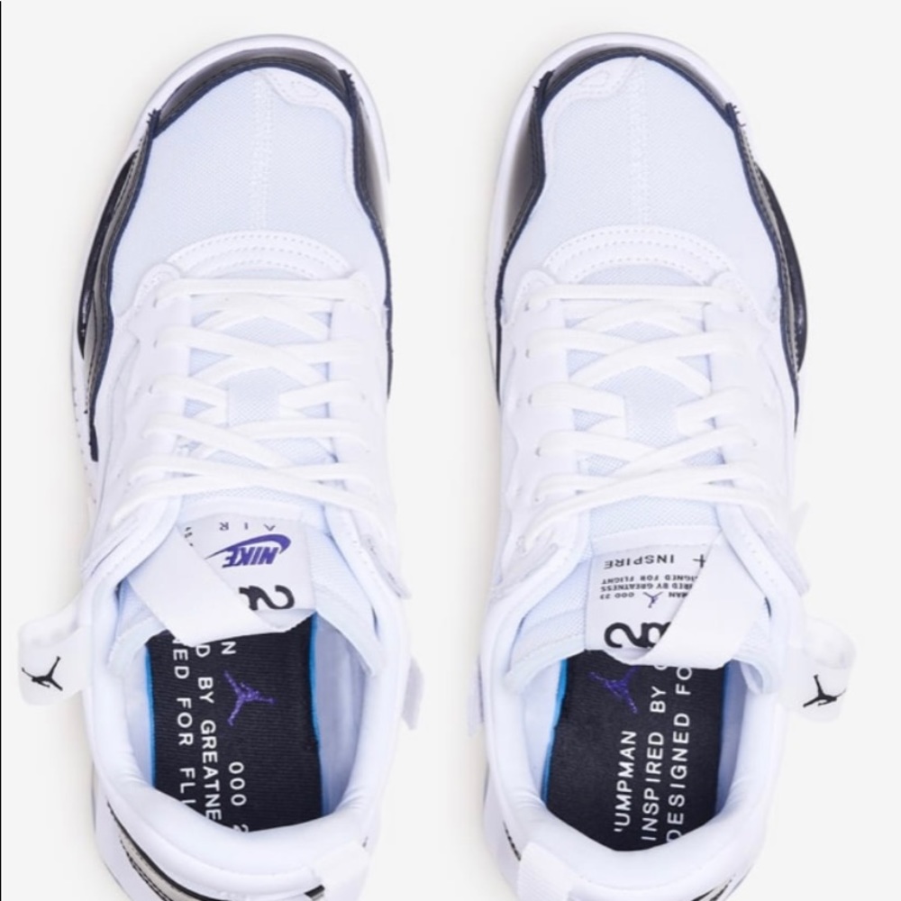 low top court shoe Nike Jordan MA2